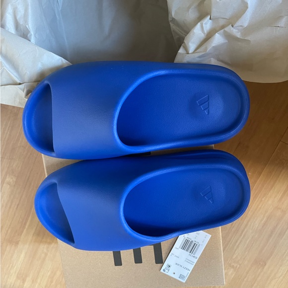 Yeezy slide “Azure” NWT ❗️sold on merc❗️ - Picture 7 of 12